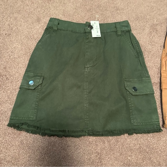 NWT 2 Aeropostale Denim Mini Cargo Skirts Size XS - Picture 2 of 9